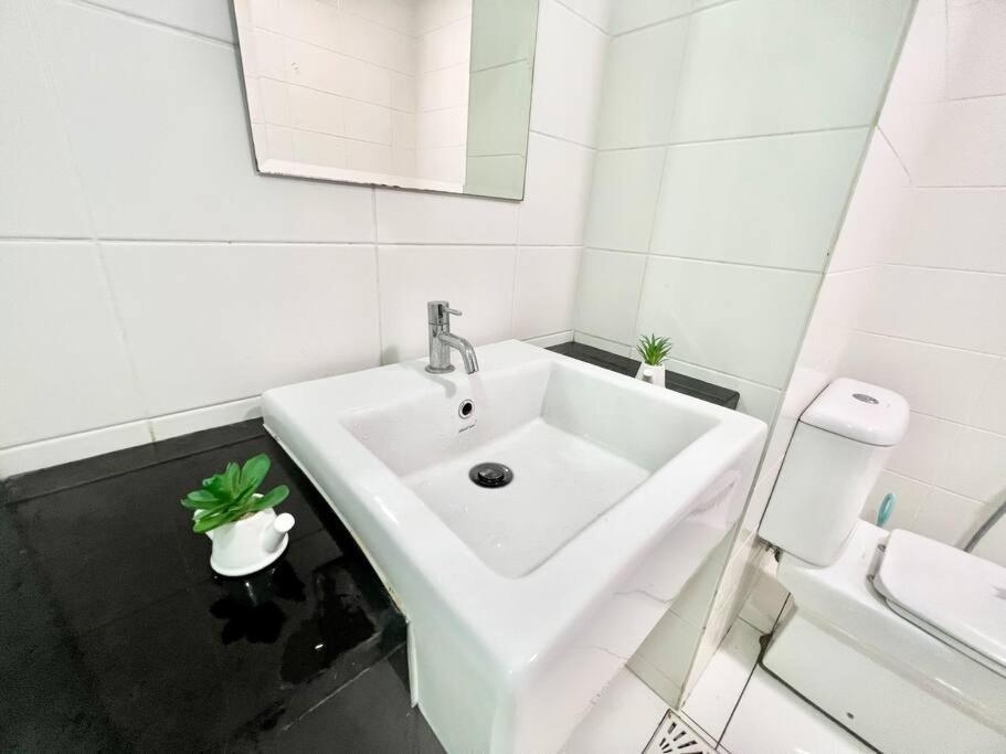 F 1-5 Pax 3Bed Cozy Home Studio Trefoil Setia Alam Wifi & Tv 샤알람 외부 사진